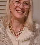 Kay Troy (née Devlin)